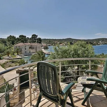 Seaside Secluded Drvenik Veliki, Drvenik - 23892 Drvenik Veliki